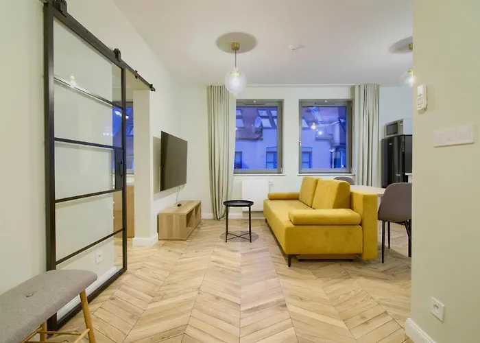 Aparthotel In - Stare *