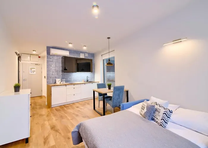 Aparthotel In - Stare *